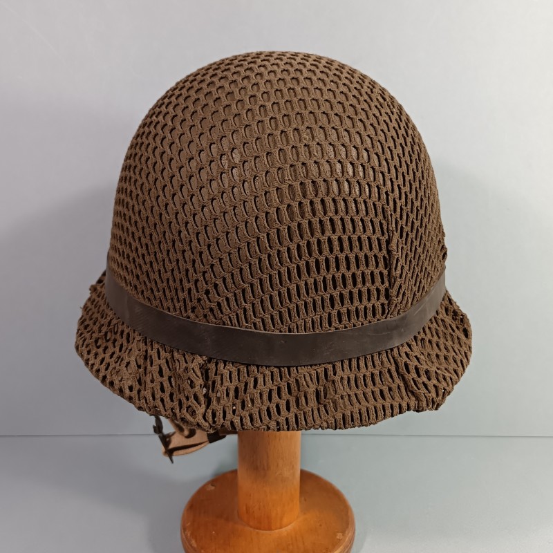 CASQUE FRANCAIS MODELE 1951 AVEC CAMOUFLAGE ET PANSEMENT LOURD ET LINER DU MEME FABRICANT CARPENTIER 1954 ET 1953